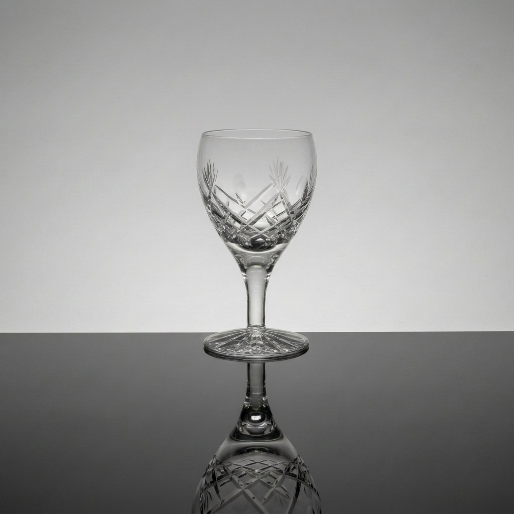 Keswick Curved Small Wine Glass