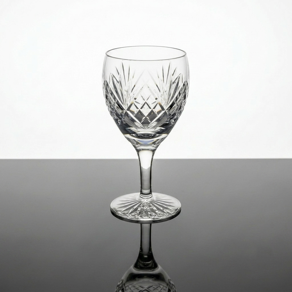 Langdale Curved Small Wine Glass